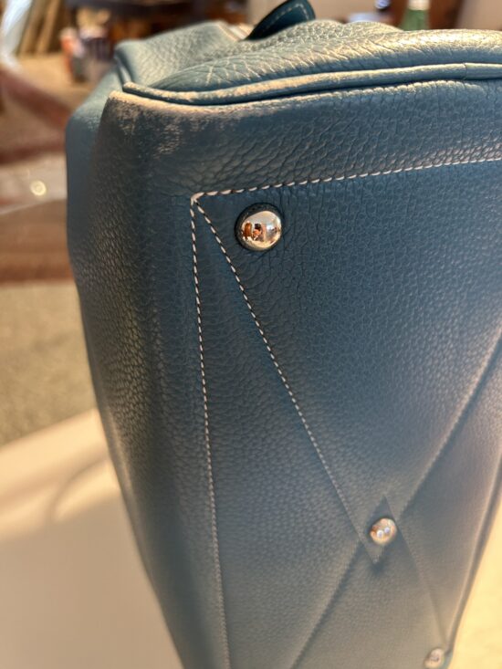 HERMÈS SAC VICTORIA II FOURRE - TOUT 35 TAURILLON CLEMENCE
BLUE JEAN – Bild 4