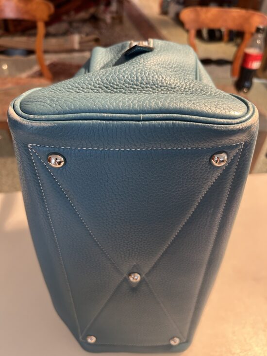 HERMÈS SAC VICTORIA II FOURRE - TOUT 35 TAURILLON CLEMENCE
BLUE JEAN – Bild 2
